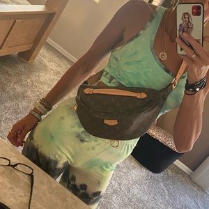 Bumbag !  Bum bag ! Amazing quality!!